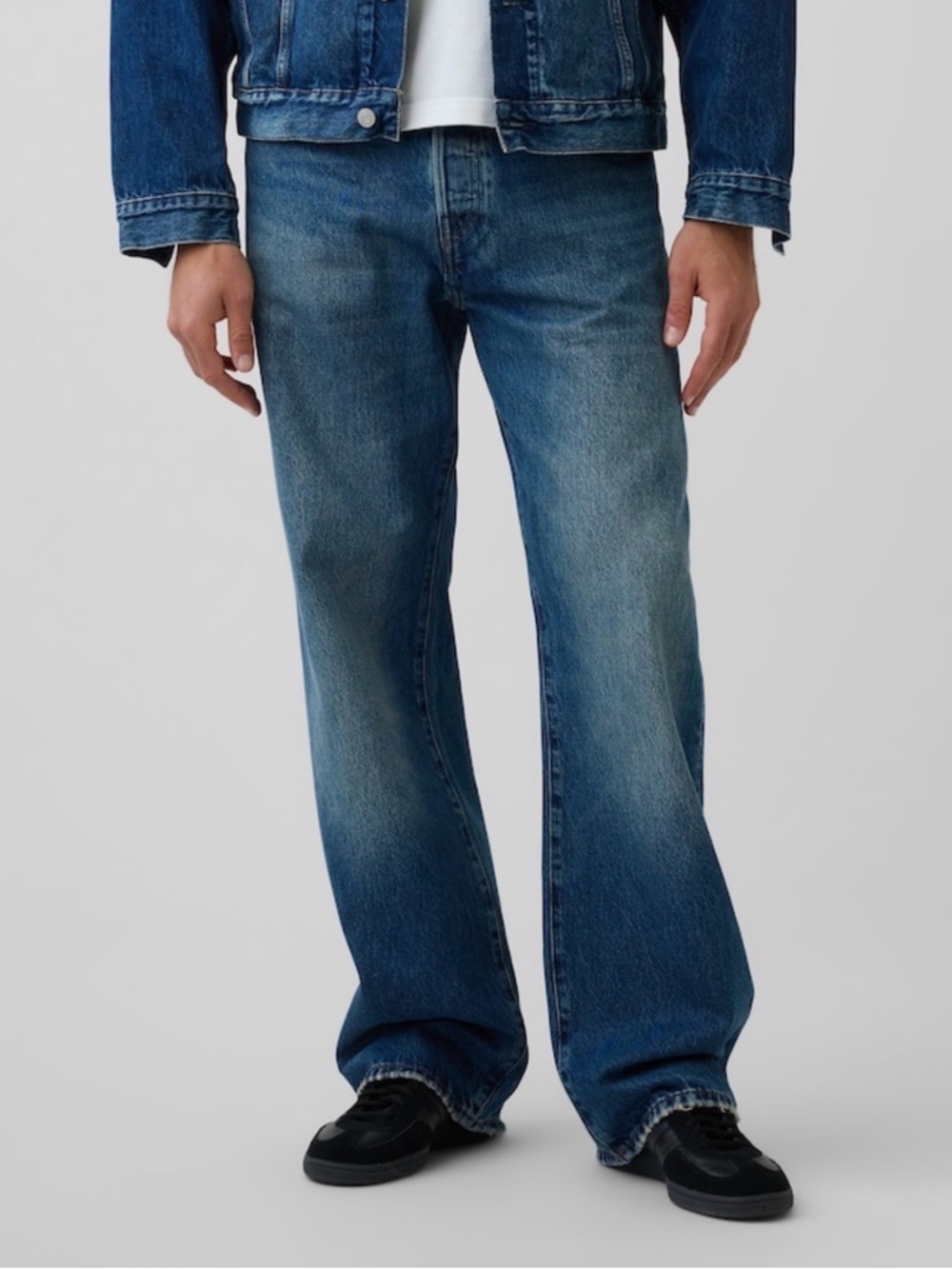 GAP Relaxed Straight Jeans in Dark Blue Wash